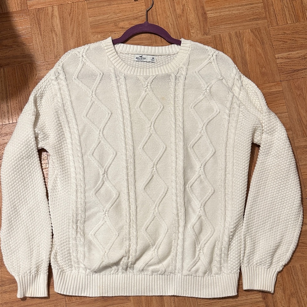 Hollister Cream Cable Knit Crewneck Sweater
